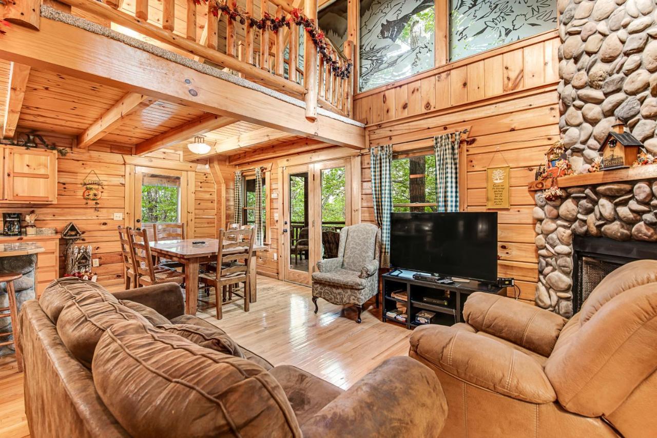Bear Pleasures Villa Гетлинбург Екстериор снимка