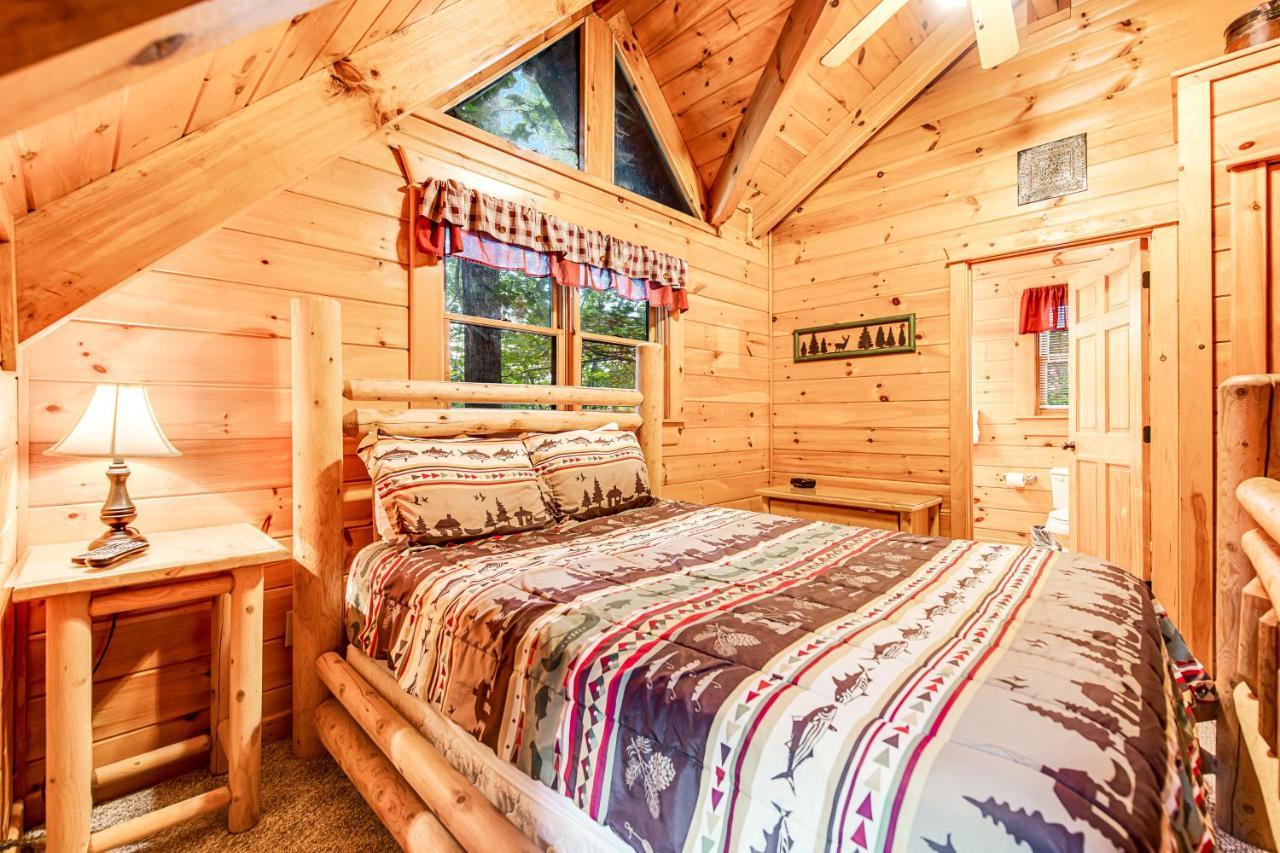 Bear Pleasures Villa Гетлинбург Екстериор снимка