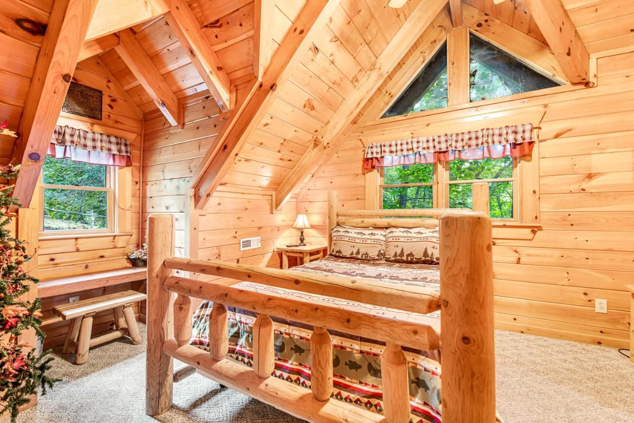 Bear Pleasures Villa Гетлинбург Екстериор снимка