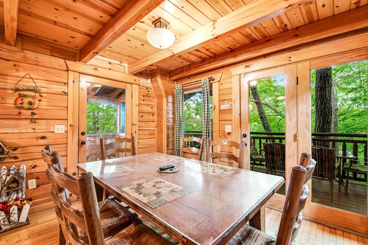 Bear Pleasures Villa Гетлинбург Екстериор снимка