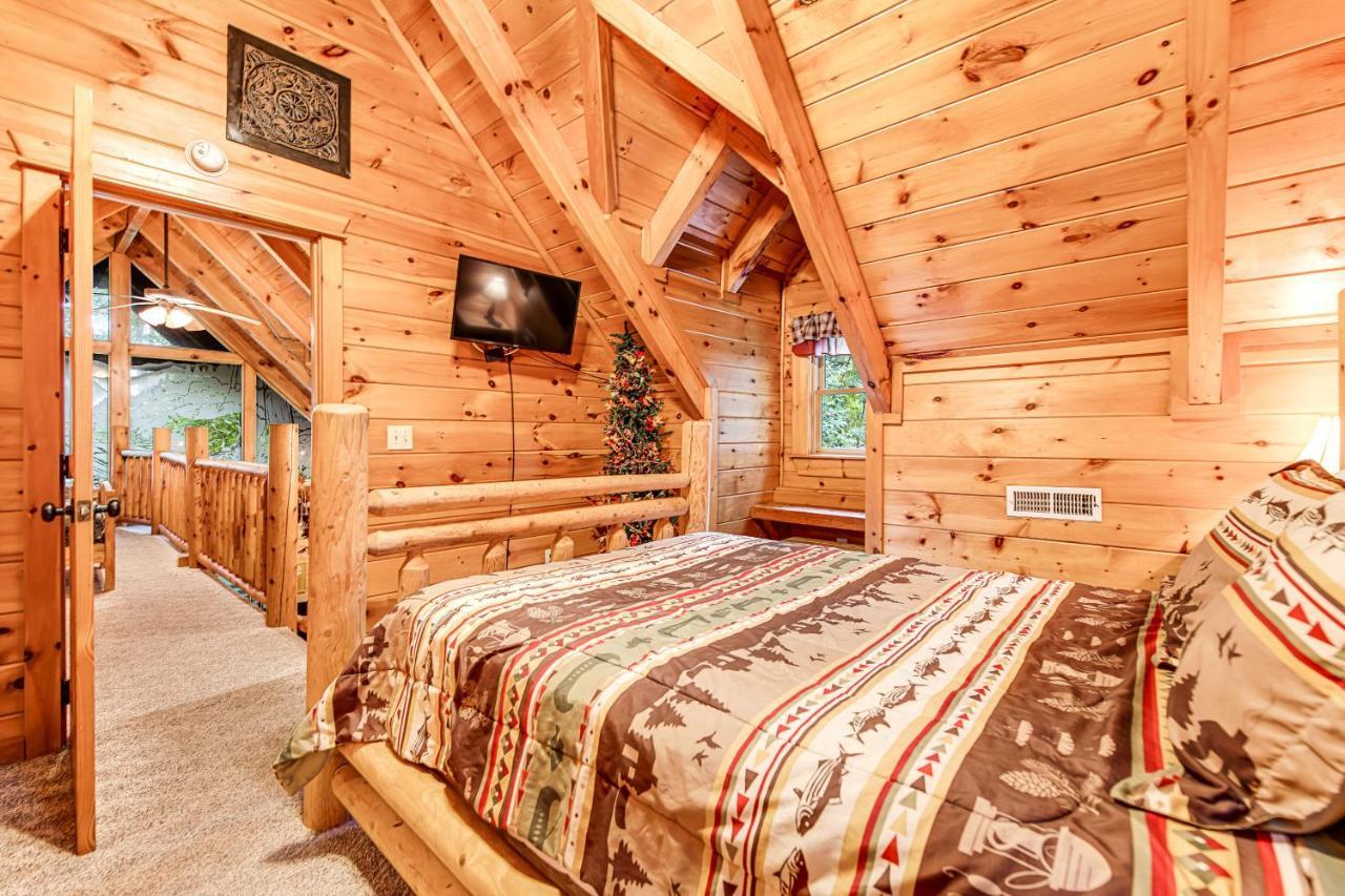 Bear Pleasures Villa Гетлинбург Екстериор снимка